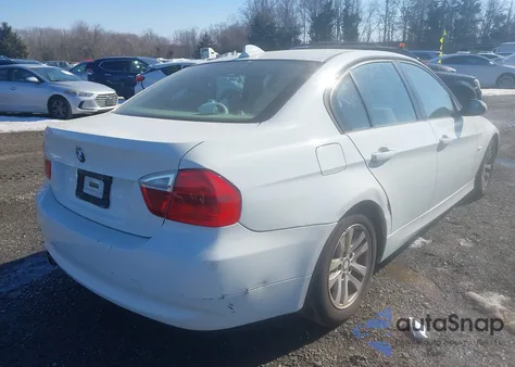 2007 BMW 328I z USA, uszkodzony, nr VIN WBAVA37577NL13711